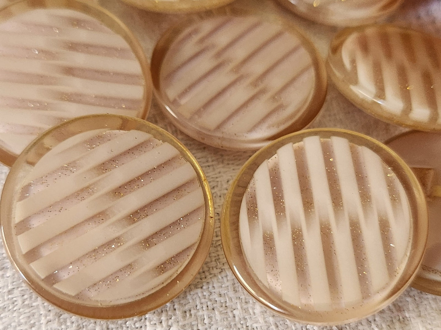Lot 6 gris boutons vintage rose clair paillette pied 2,5 cm ref 3121