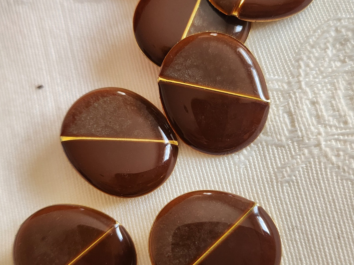 Lot 6 boutons vintage en métal marron 2 tons ovale pied 1,7 sur 2 cm ref 6372