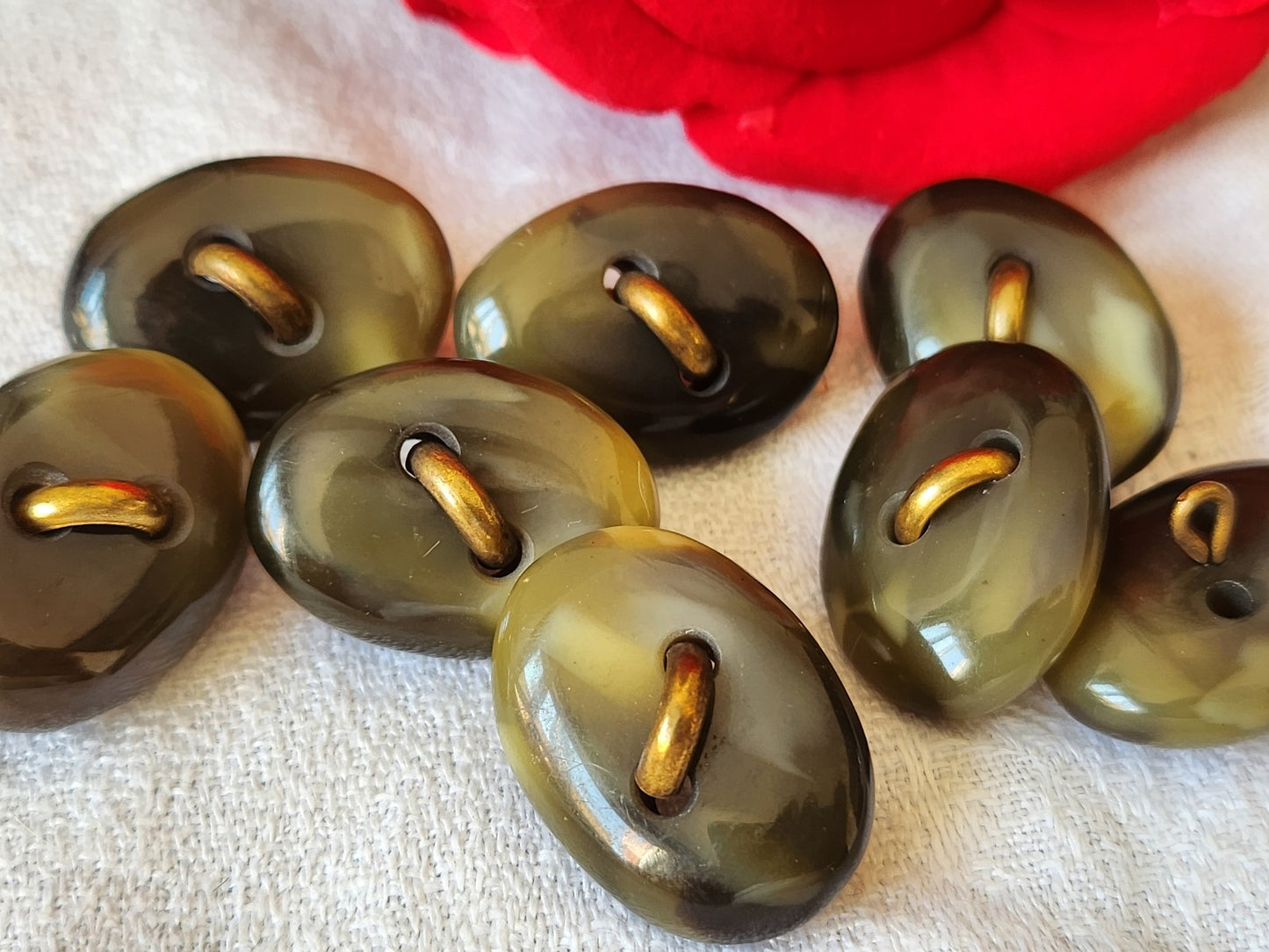 Lot 5 boutons vintage ovale vert moucheté pied metal 1,6 sur 2,4 cm ref 6093