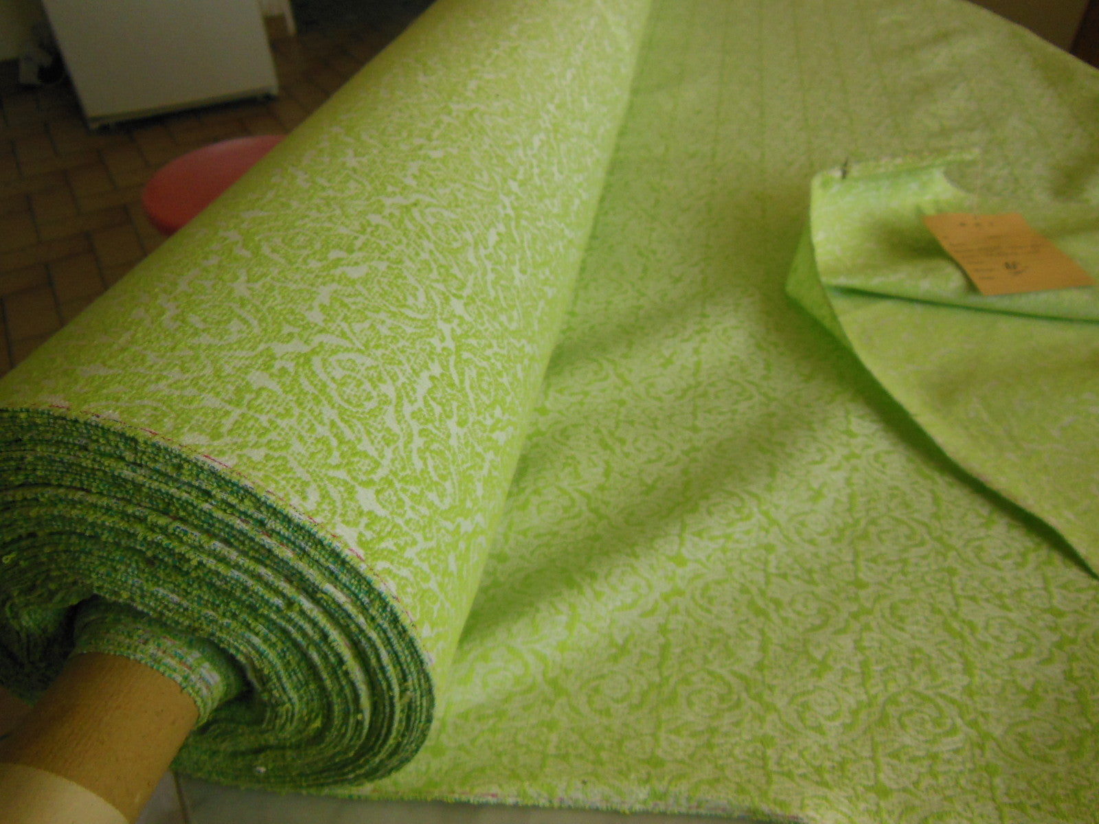 Ancien tissu motif vert fond blanc au métre sur 97 cm superbe