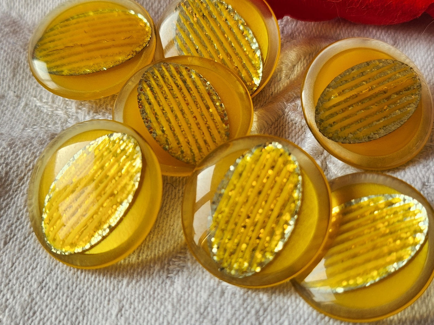 Lot 6 boutons vintage jaune paillette à pied 2,2 cm superbe ref 1184