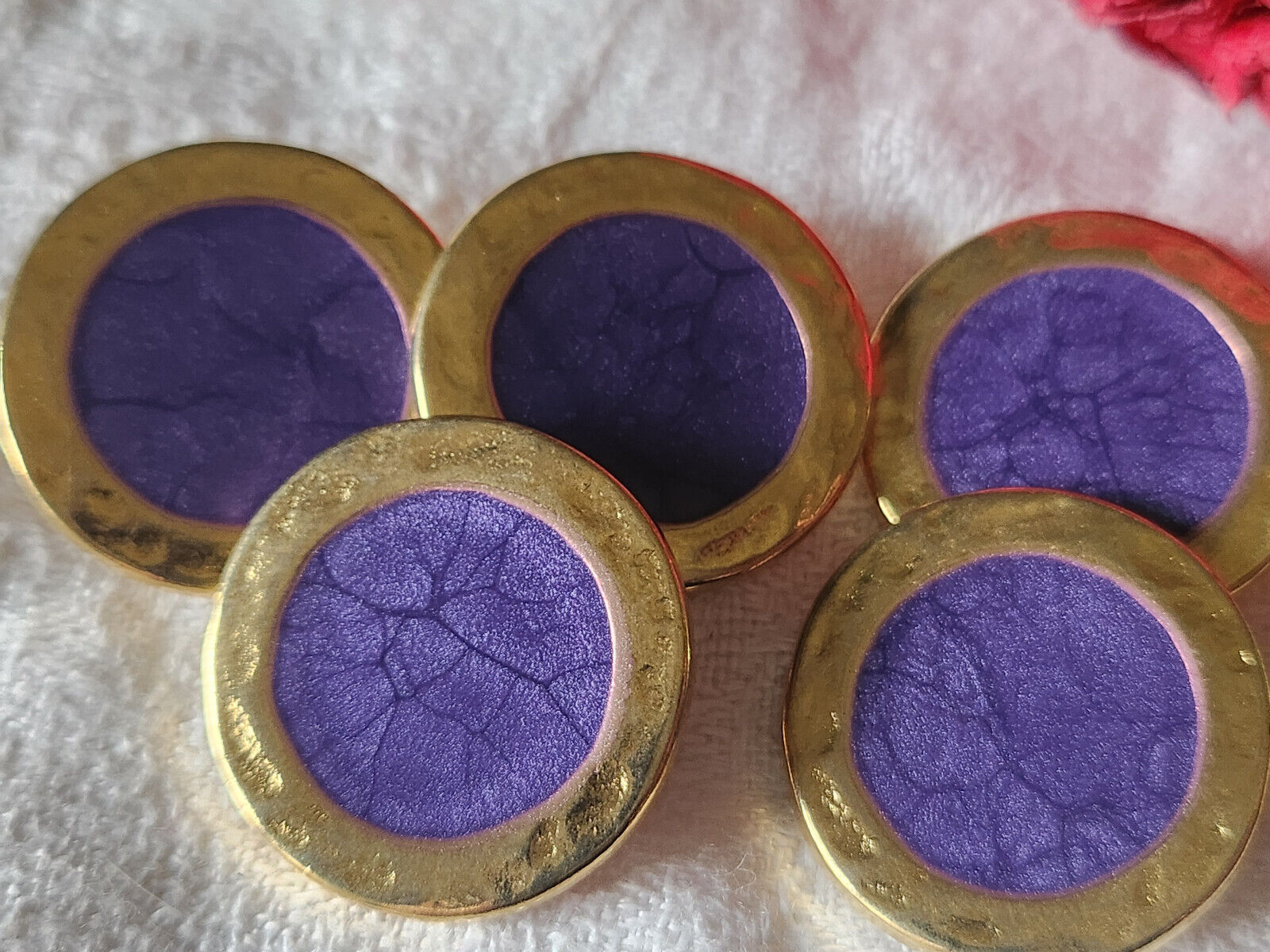 Lot 5 gros boutons vintage métal violet nacré superbe 2,5 cm doré pied ref 4943