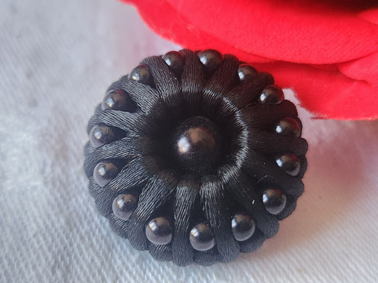 Superbe bouton ancien passementerie perlé noir vintage couturier 2,6 cm  ref 497