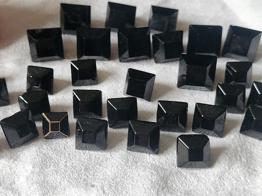 Lot 32 piéces en verre avec vis anciens restauration miroir clous poignee TA