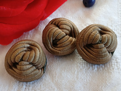 Trio gros boutons anciens passementerie vintage marron 2,6 cm ref 6452