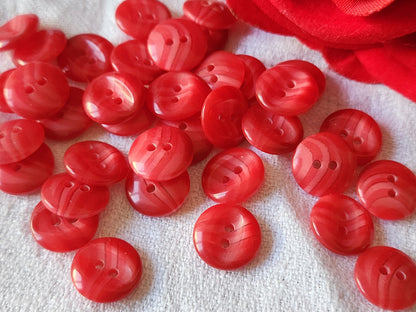 Lot 35 boutons vintage camaieu rouge trous 1,2 cm ref 6131