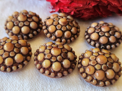 Lot 6 boutons vntage en résine marron  2,1 cm pied ref 4844