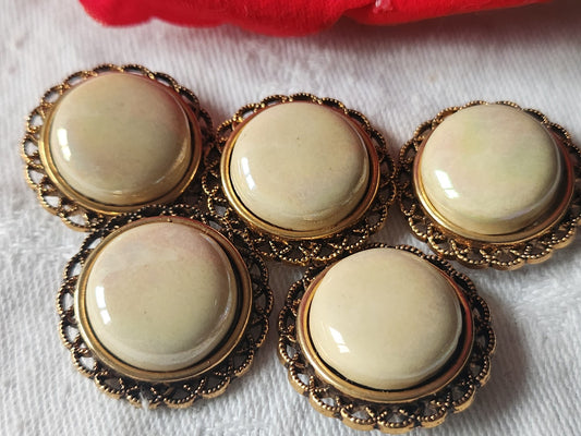 Lot 5 superbes boutons vintage coeur beige reflet modoré 2,3 cm ref 5123