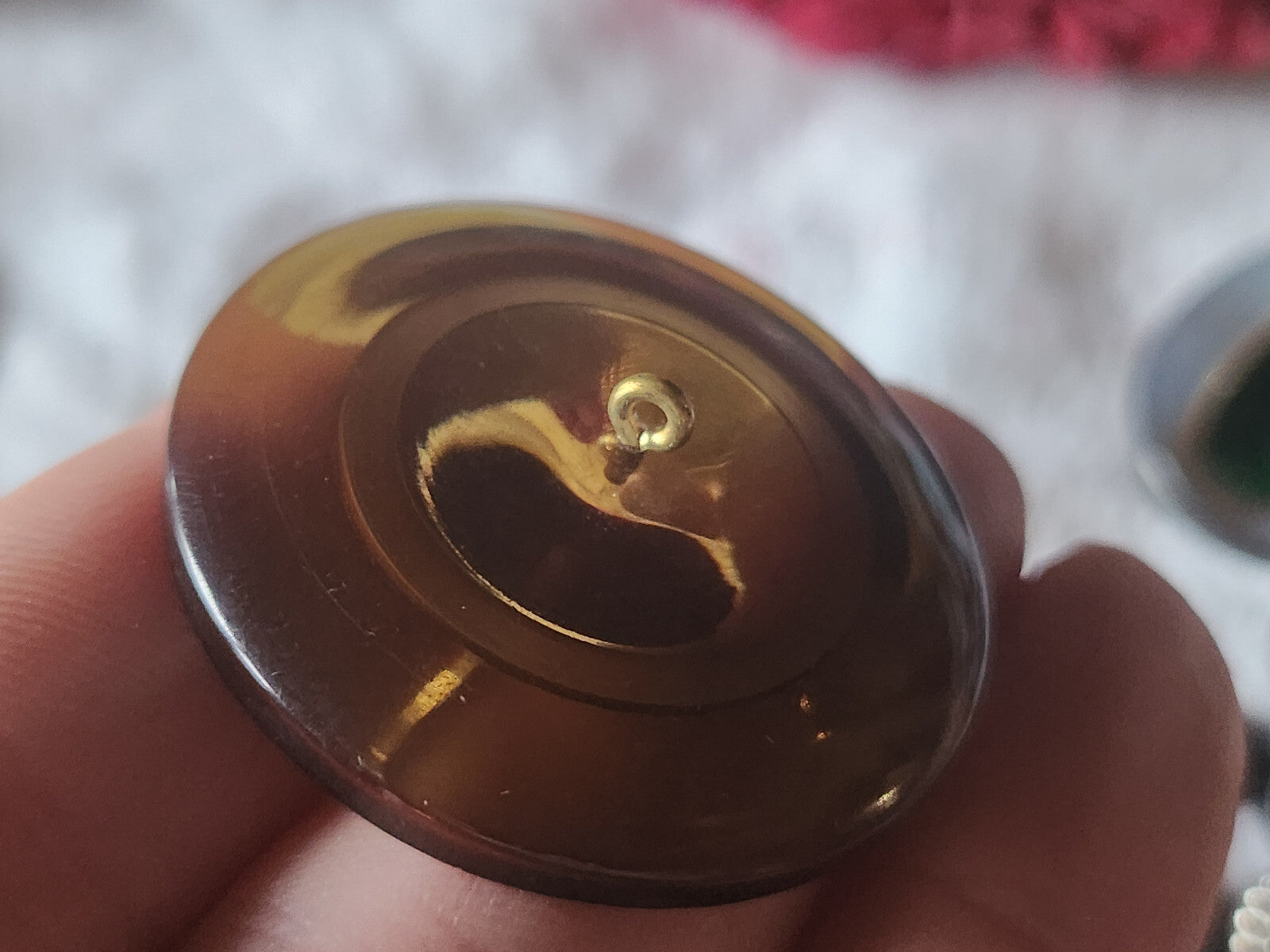 Gros bouton vintage marron fumé pied laiton 4 cm ou 40 mm ref 548