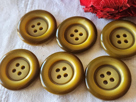 Lot 6 gros boutons ancien vert 4 trous vintage diamètre: 2,7 cm ref 5152