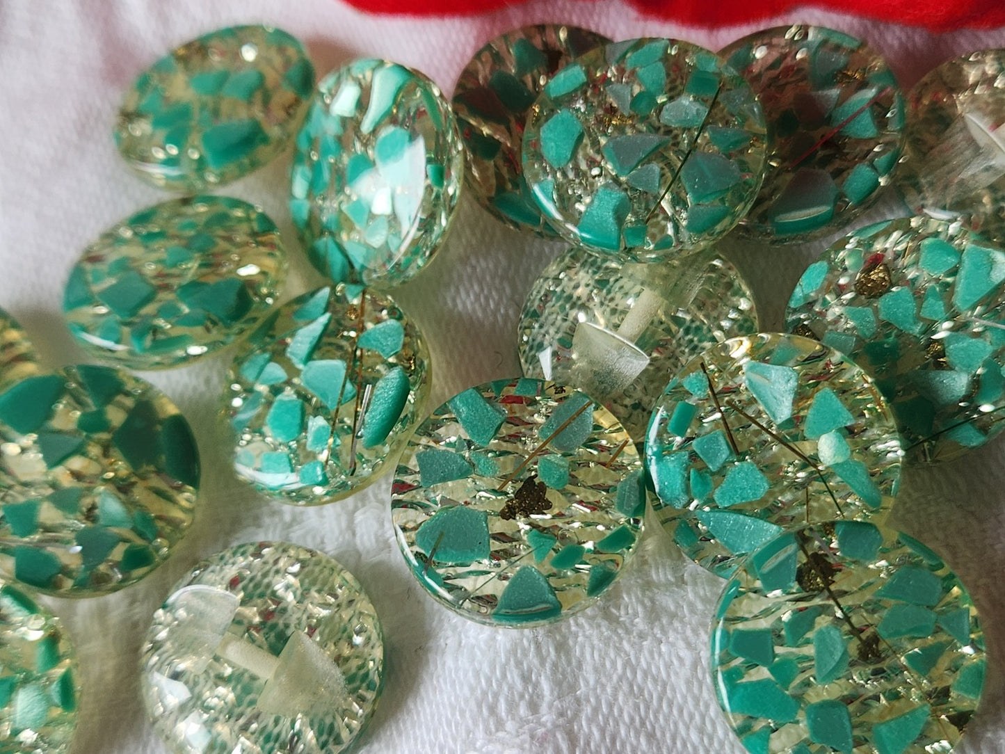 Lot 9 boutons vintage à pied paillette verte 1,7 cm  ref 3564