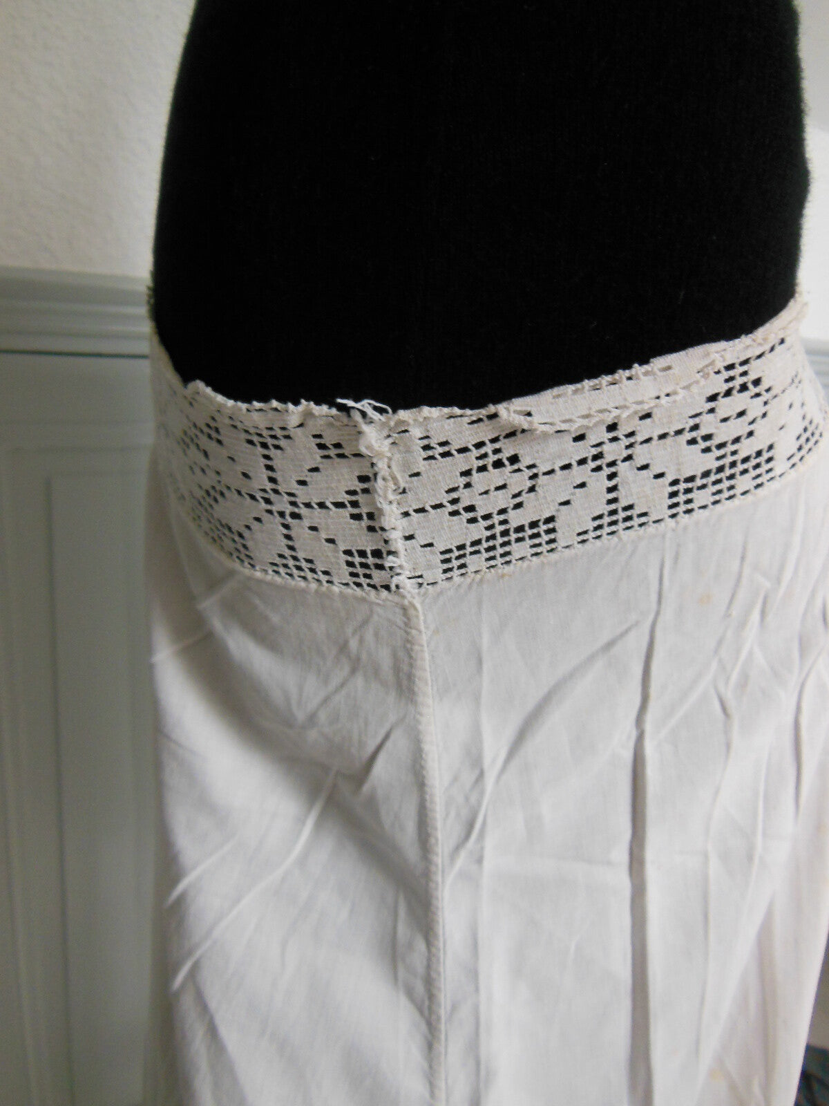Chemise de nuit ancienne dentelle à nettoyer ou teindre B7