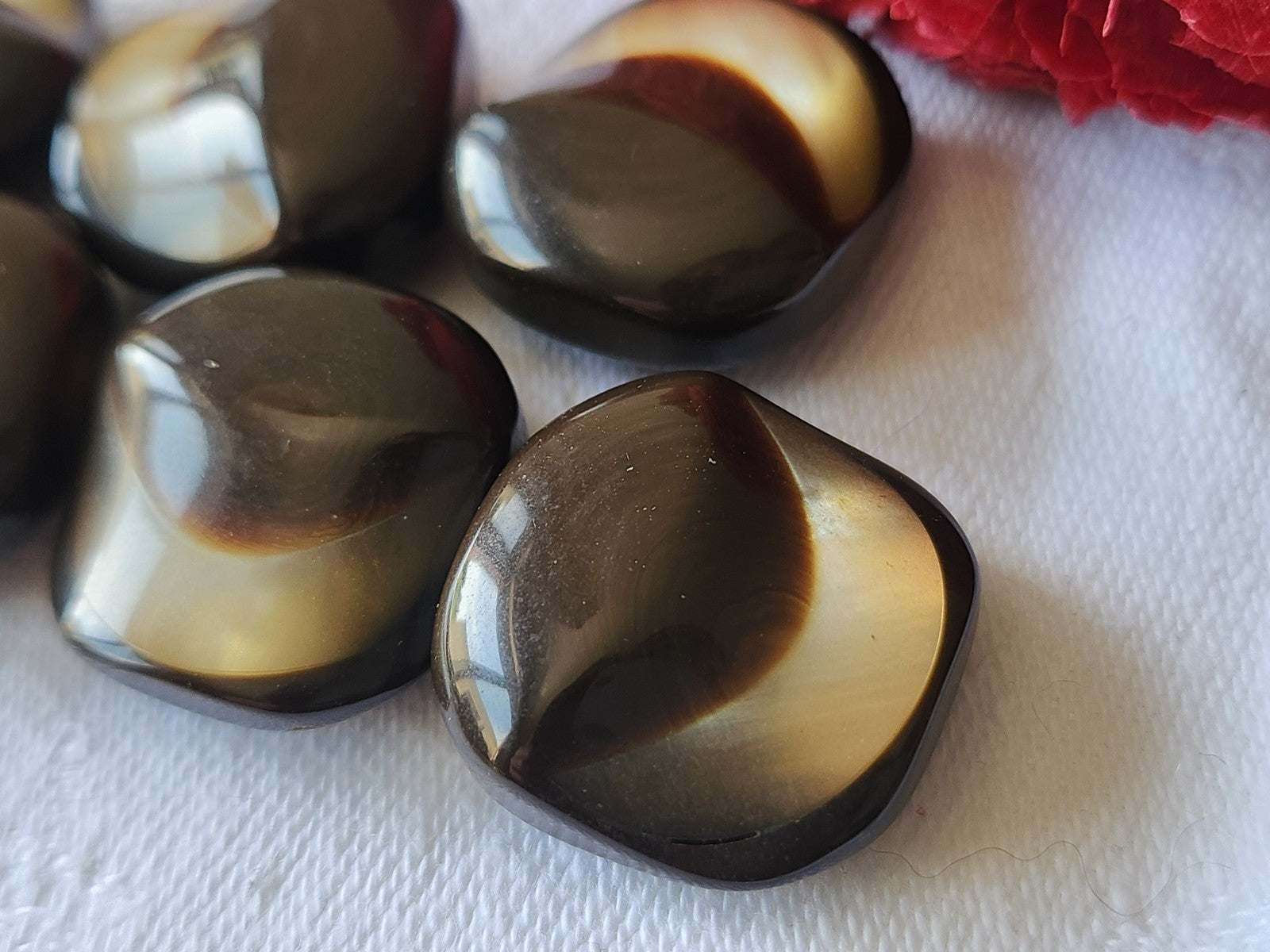 Lot 6 boutons vintage volume marron reflet nacré pied 2 cm ref 3352