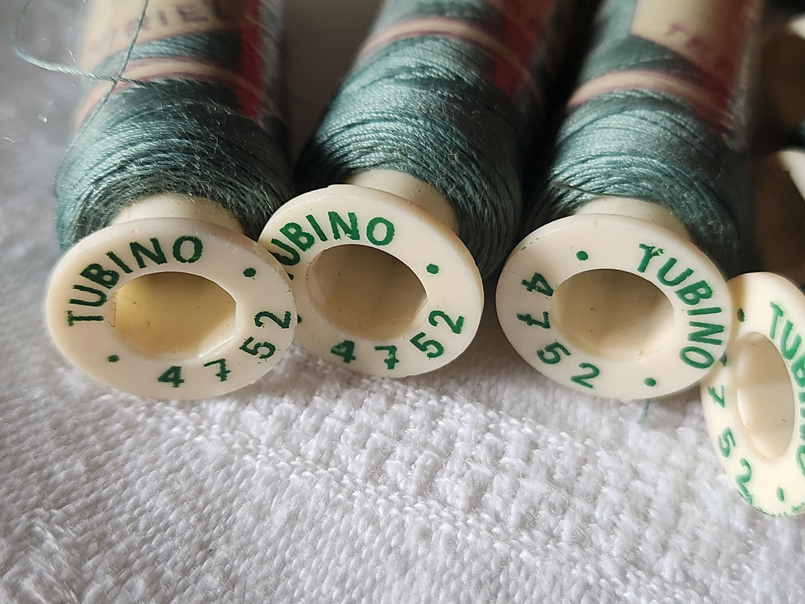 Lot 10 bobines de fil Tergal Thiriez teinte 4762