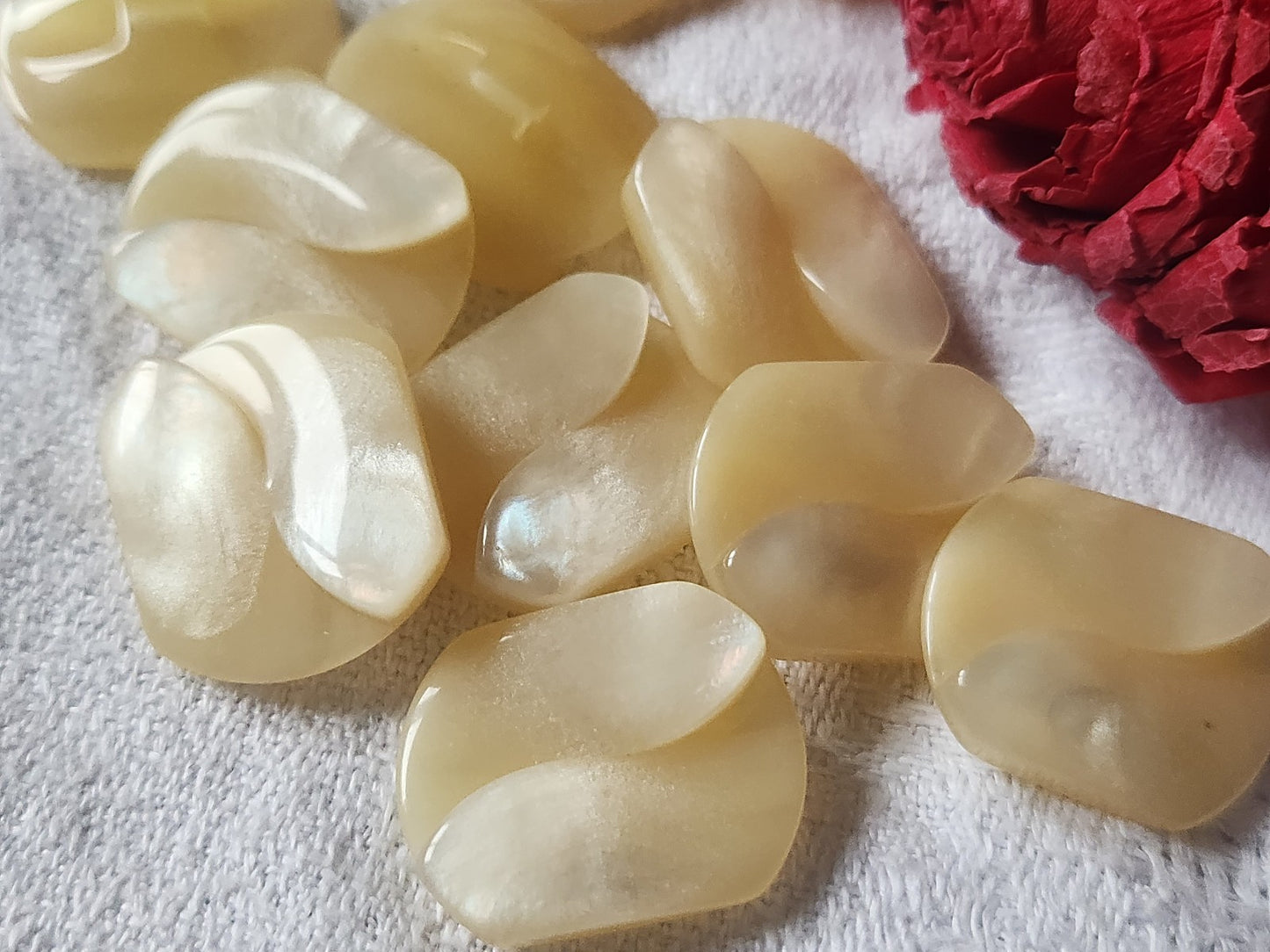 Lot 6 boutons vintage ovale irisé mordoré beige  2,2 sur 1,8 cm pied ref 2615