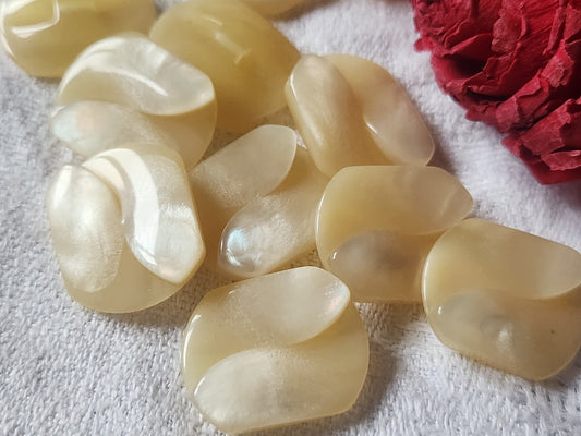 Lot 6 boutons vintage ovale irisé mordoré beige  2,2 sur 1,8 cm pied ref 2615