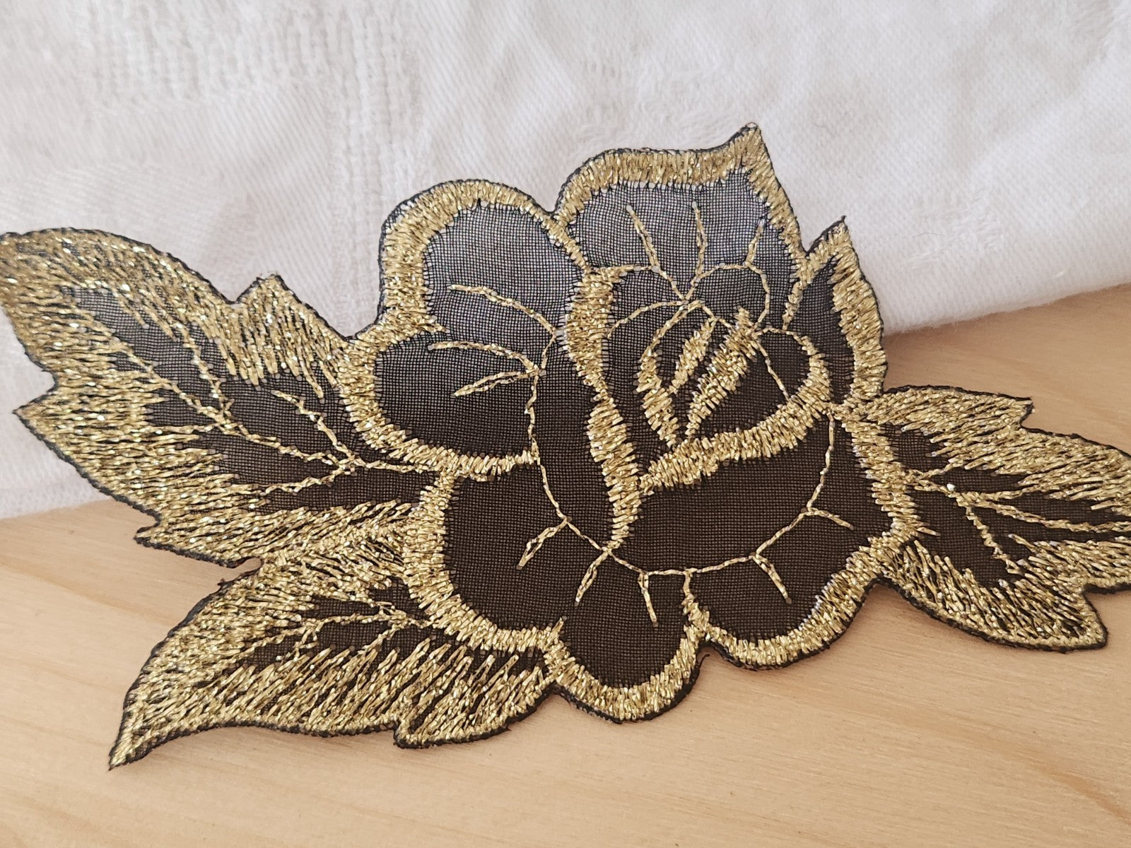 broderie fleur noir rose doré longue 15 cm T1-15