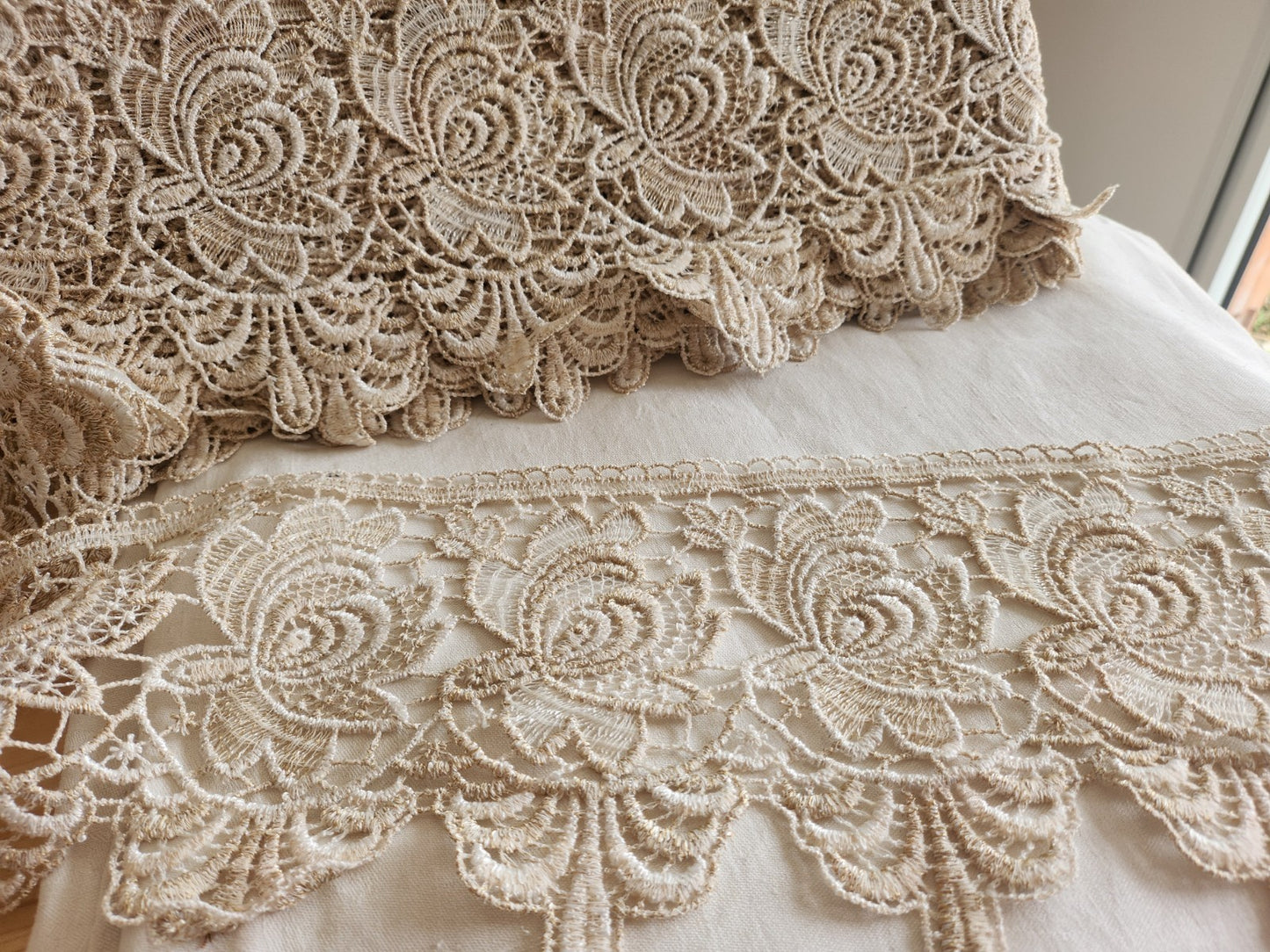 Très large  dentelle vintage  style macramé 3 mètres  18,5 cm A5