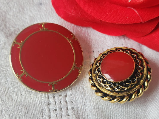 Duo gros boutons vintage en métal rouge 2,3 et 2,8 cm D13P