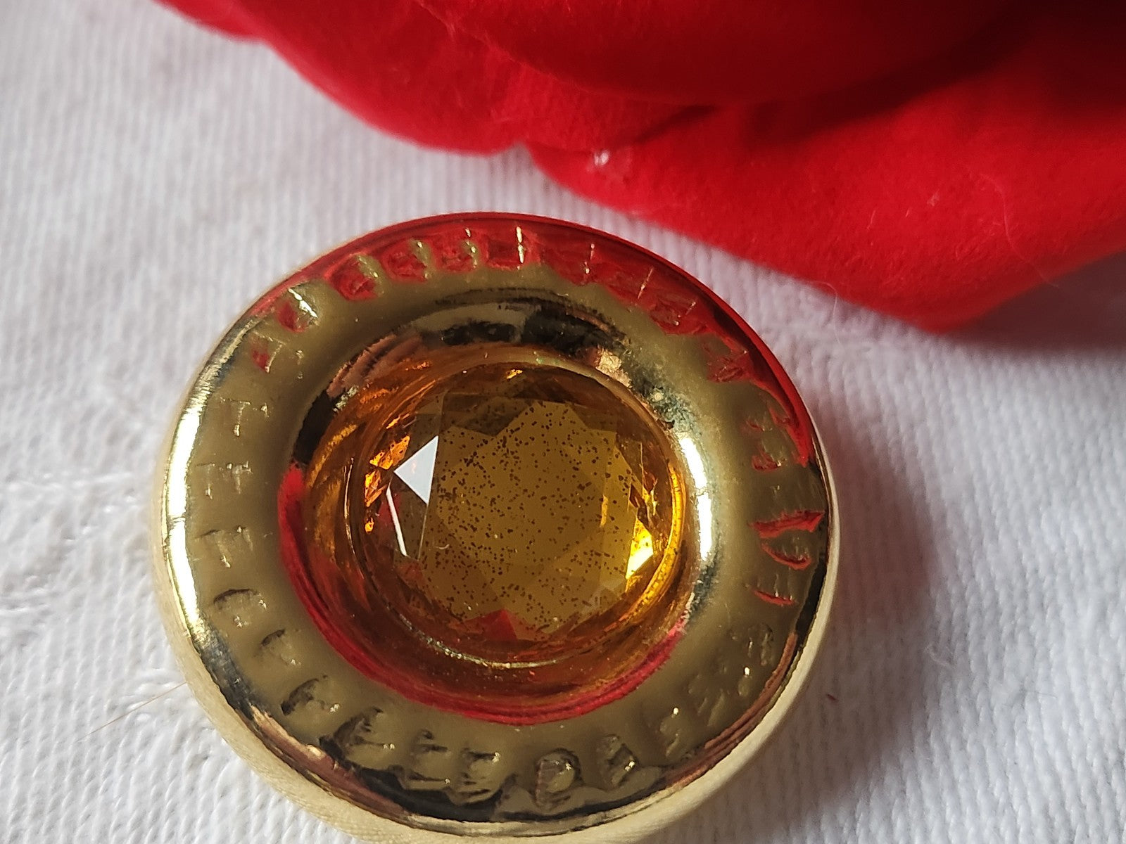 Gros bouton vintage en métal doré strass resine orange 3,3 cm G13H