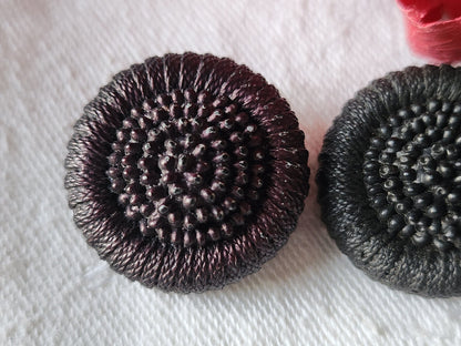 Duo boutons vintage en resinepicot 2,3 cm pied metalcm D11P