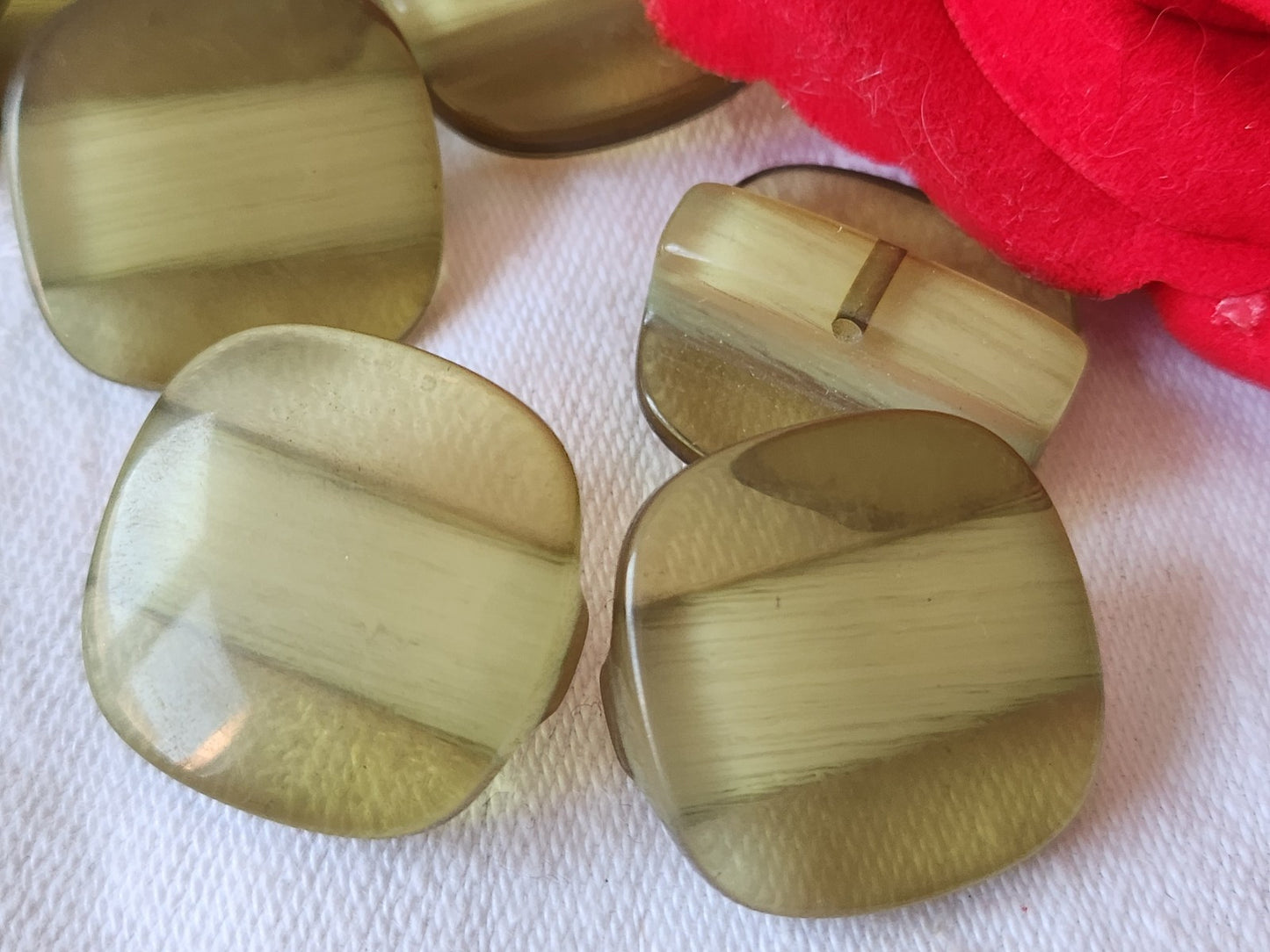 Lot 6 boutons vintage vert pied barre 2,2 cm ref 1606