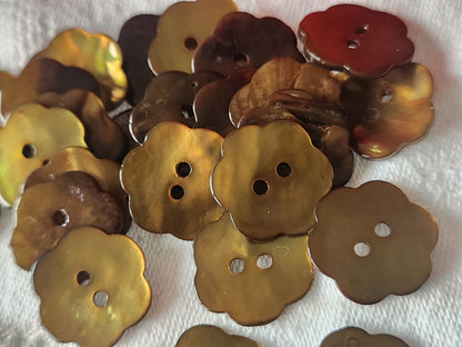 Lot 10 boutons vintage en nacre vert fleur trous 1,7 cm ref 887