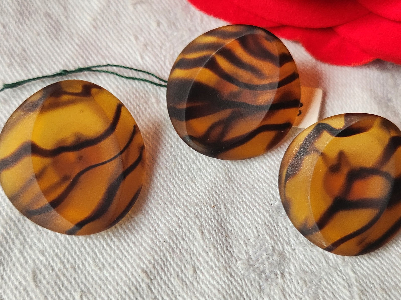 Trio gros boutons ancien en verre dépoli ecaille marron tigré 2,3 cm D16Q