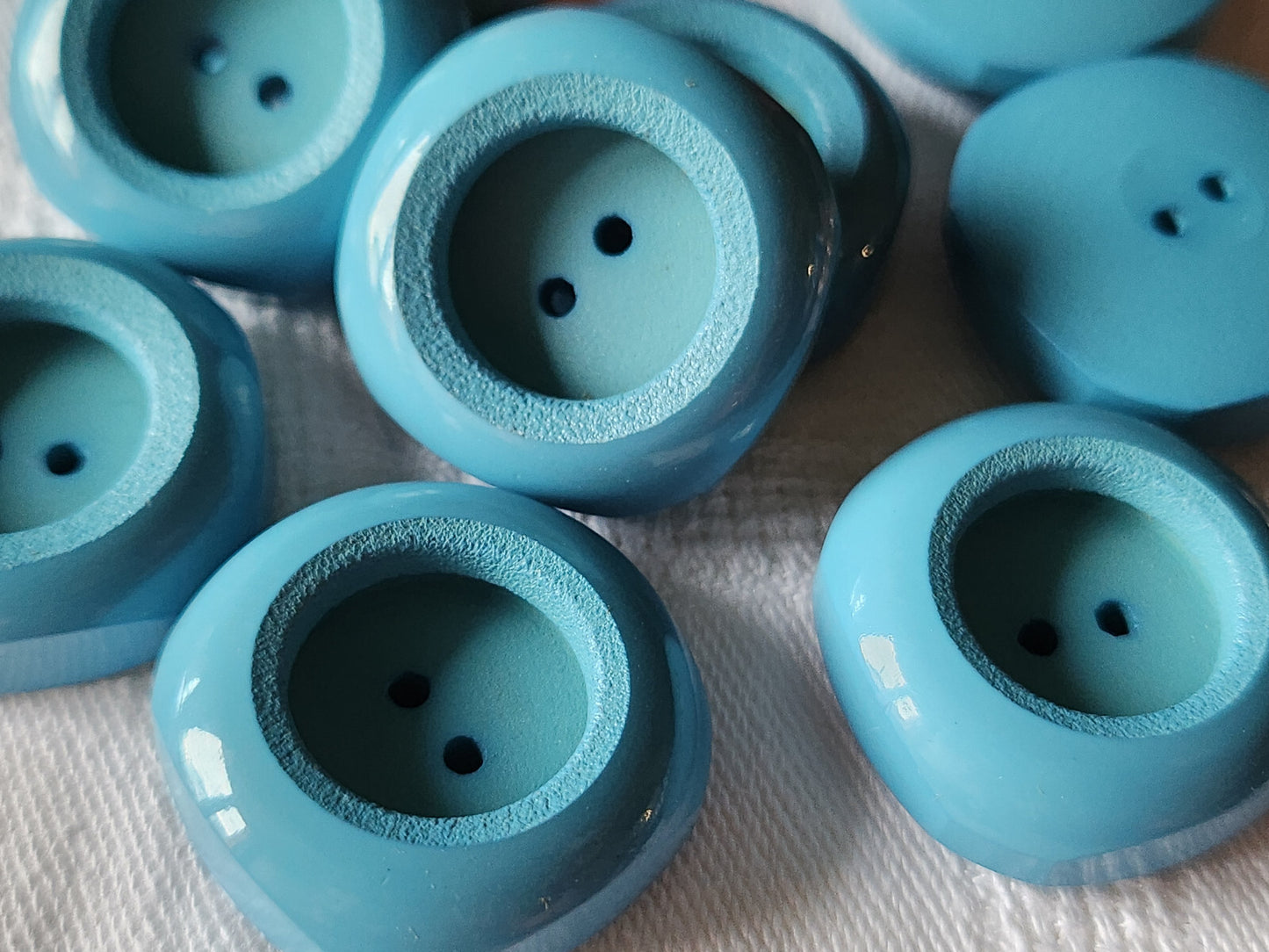 Lot 6 gros et épais boutons vintage bleu 2,6  cm lourd ref 3102