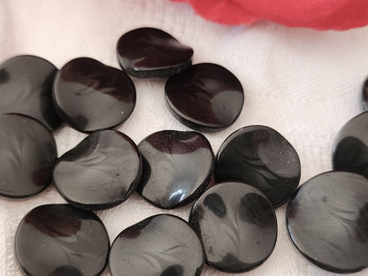 Lot 16 boutons vintage gris noir incurvé  1,5 et 1,7 cm (5 boutons) ref 3878
