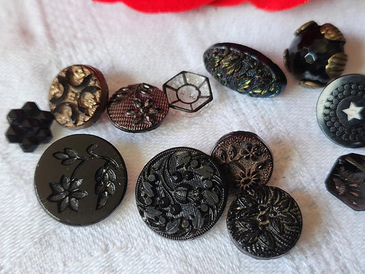 Lot 12 mini boutons anciens en verre vers 1900 collection 0,9 à 1,5 cm ref 6009