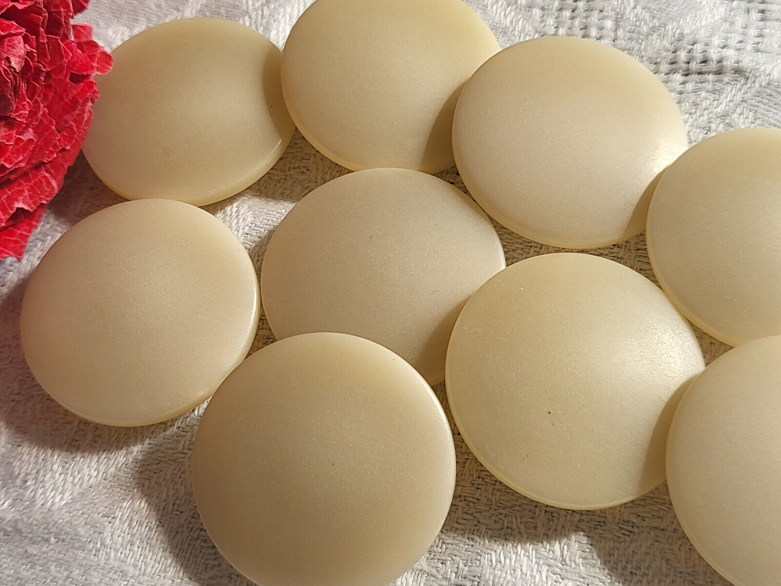 Lot  9 gros boutons vintage beige mat pied  épais 2,8  cm ref 3376