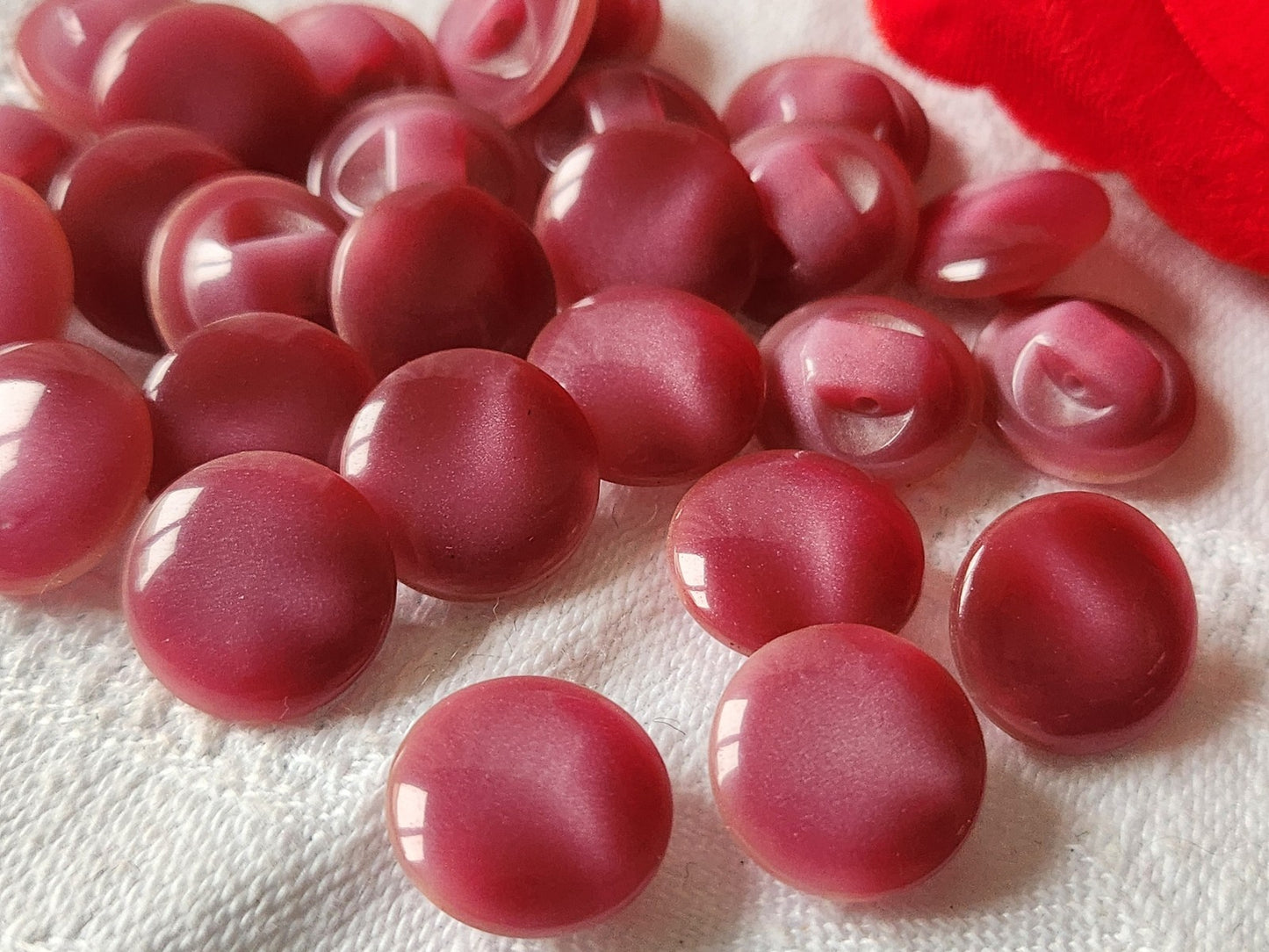 Lot 12 mignons boutons vintage rose camaieu  pied 1,2 cm ref 1627