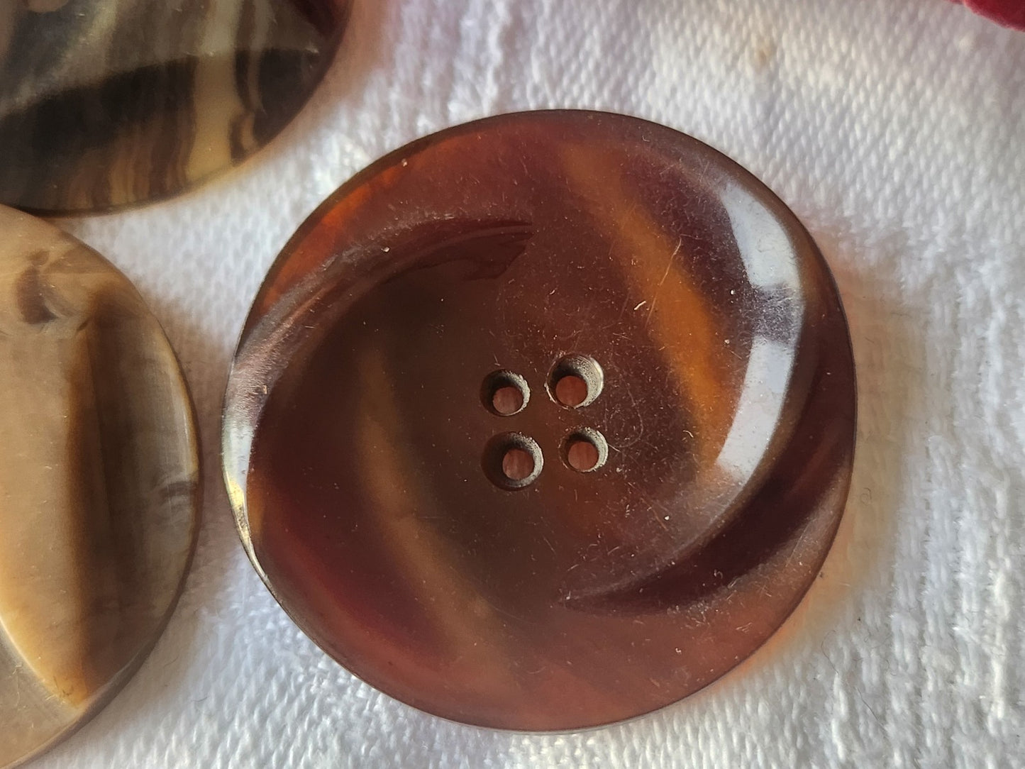 Trio boutons anciens  collection art deco 3 à 3,2 cm cm G13T
