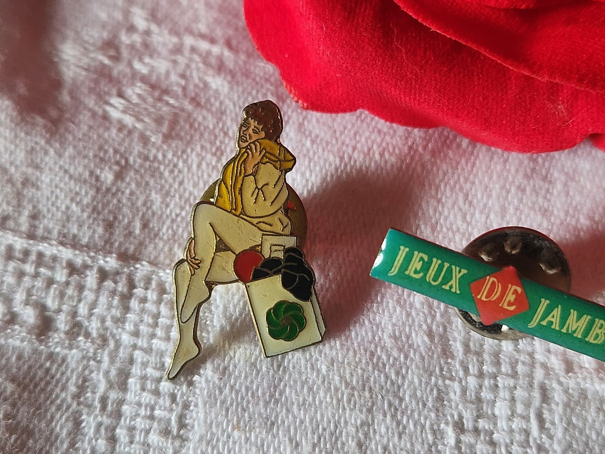 Lot 3 pins phild ar et jeux de jambes collection apoge  ref 3364