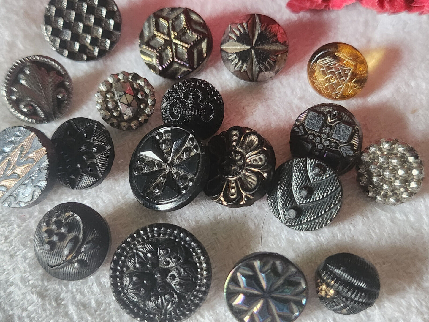 Lot 18 mini boutons anciens en verre vers 1900 collection 0,9 à 1,4 cm ref 682
