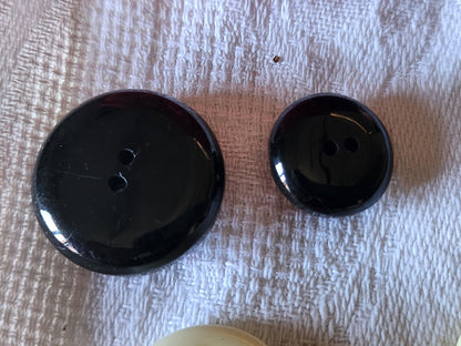 Duo boutons vintage noir avec sequin trous 2,5 cm et 1,7 cm D3D
