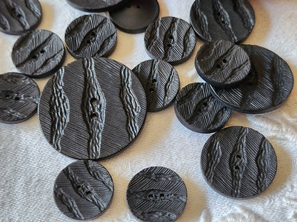 Lot 15 boutons vintage gris foncé panaché 1,7 à 3,3 cm ref 5158