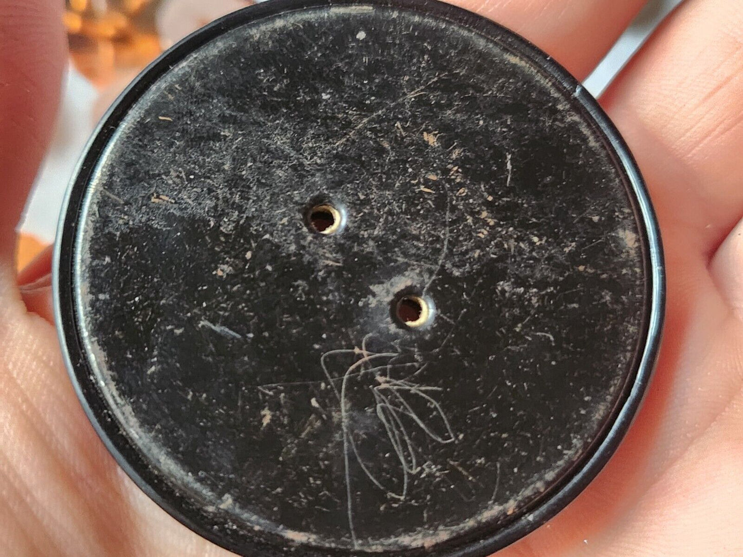 Enorme bouton ancien en celluloïd noir XXL 5 cm ou 50 mm ref 933