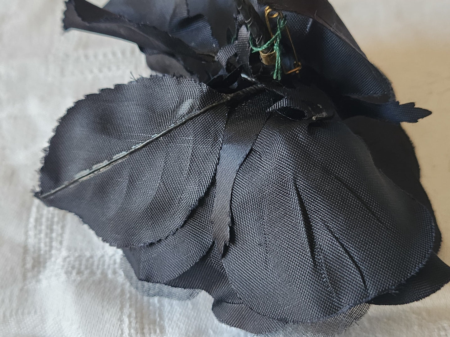 Grosse fleur ancienne noir chapeau sur broche 11, cm T0-12