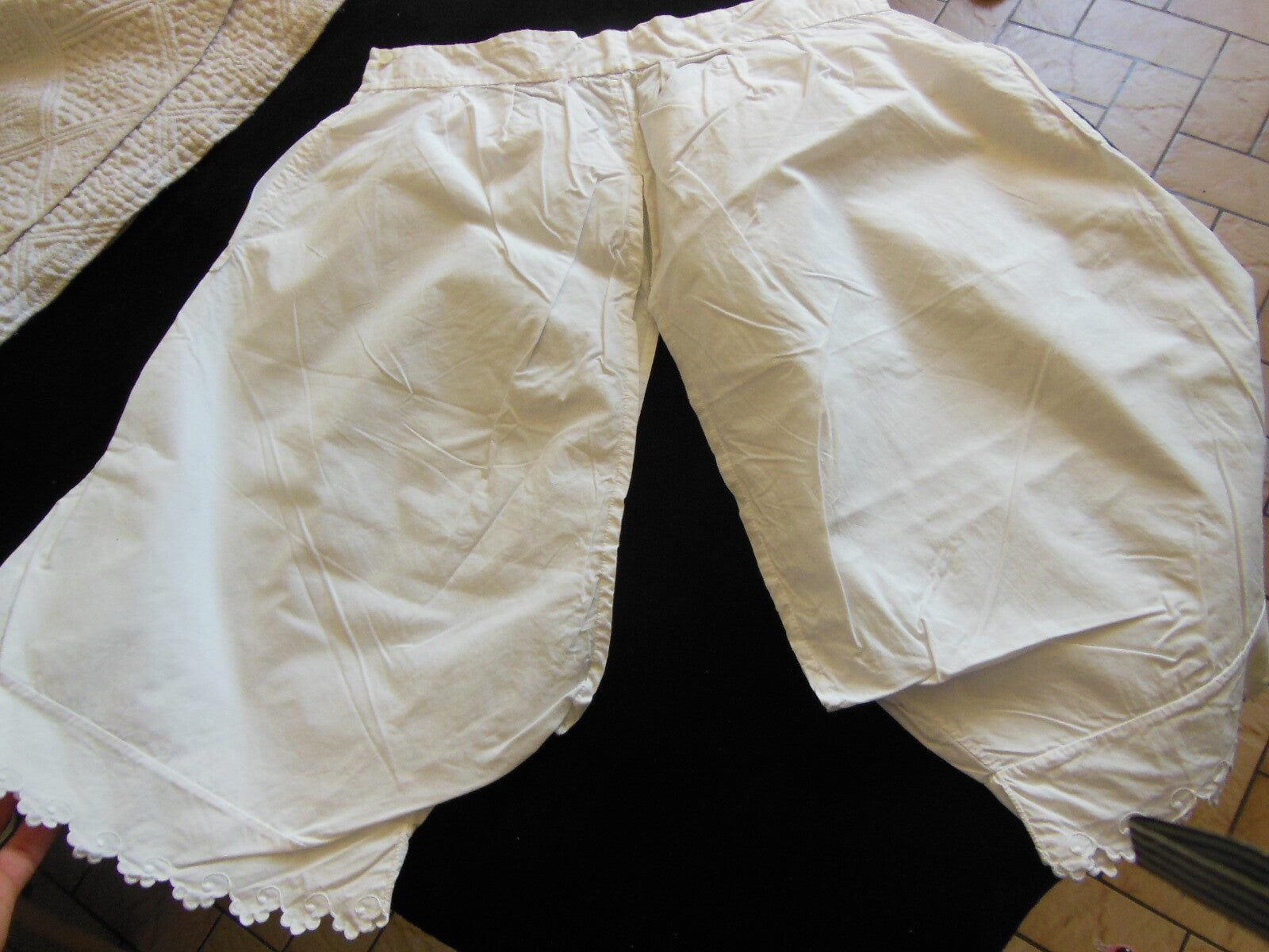 Ancienne culotte fendue panty  dentelle bas feston costume theatre  B6