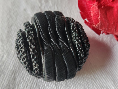 gros bouton vintage résine et passementerie noir 2,7 cm G13Q