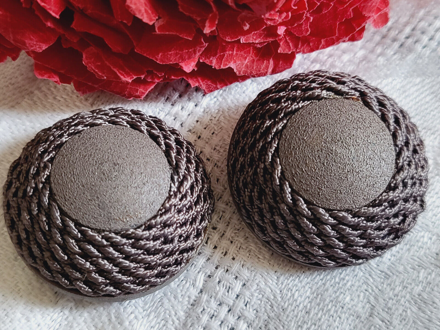 Duo boutons vintage passementerie gris bombé  diamètre 2,6  cm  D13O