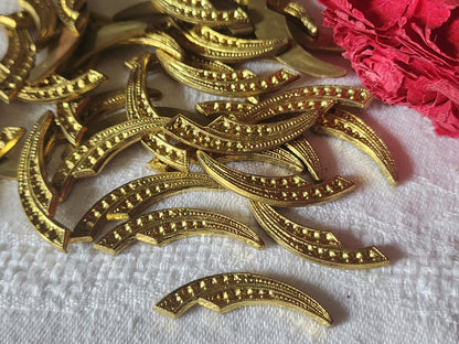 Lot 10 anciens ornement en métal   à strasser création bijoux vers 1950 lot n°1