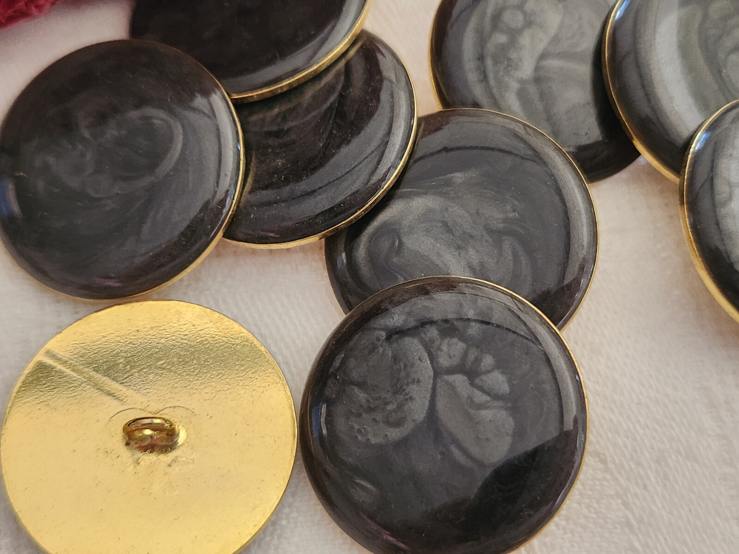 Lot 6 gros boutons vintage gris nacré superbe 2,5 cm doré pied ref 182