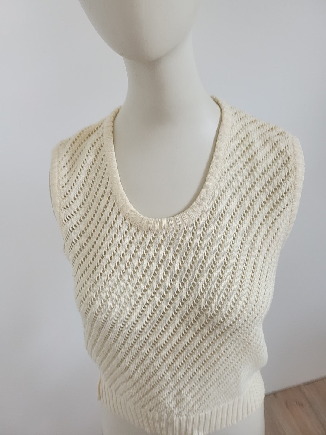 PUR VINTAGE ancien débardeur croché ajouré creme surpull 36/38  ref portant