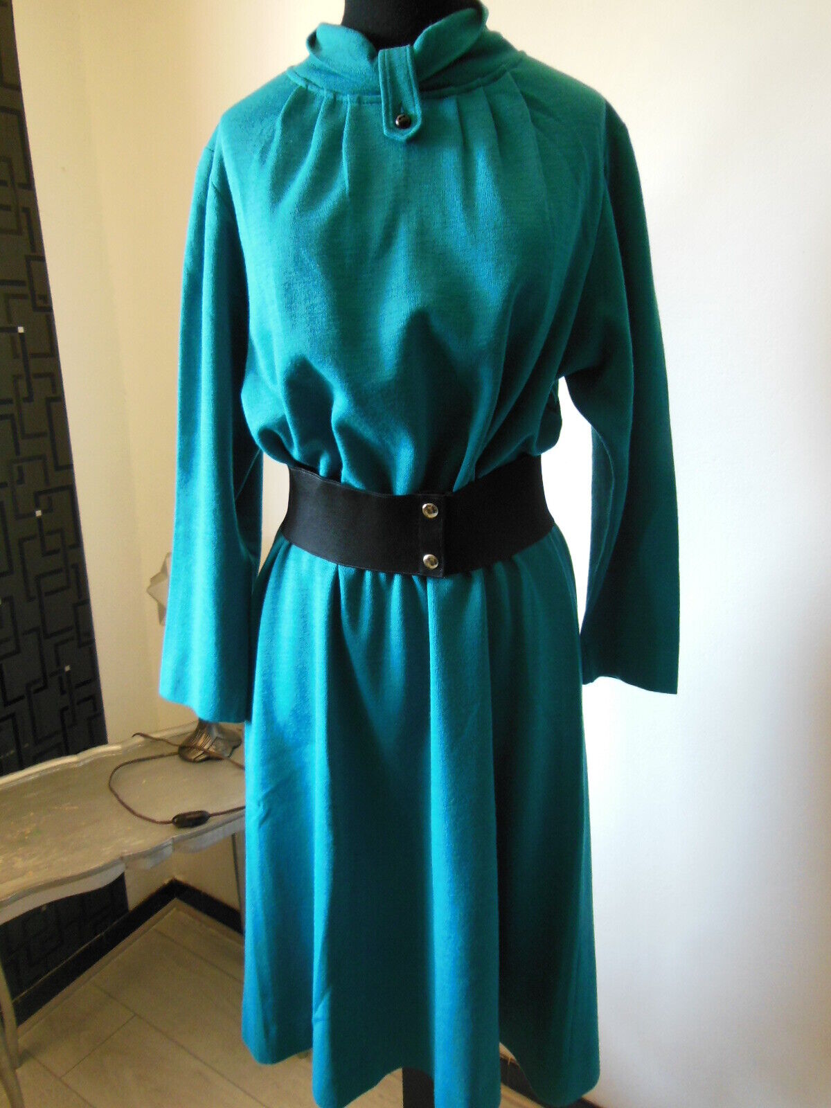 Pur vintage robe bleu paon manche longue hiver taille 42/44 ? B1