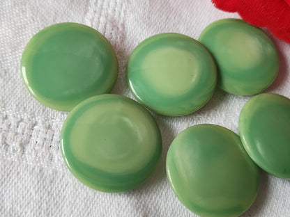 Lot 6 boutons vintage pied lisse camaieu vert 2,2 cm ref 1718