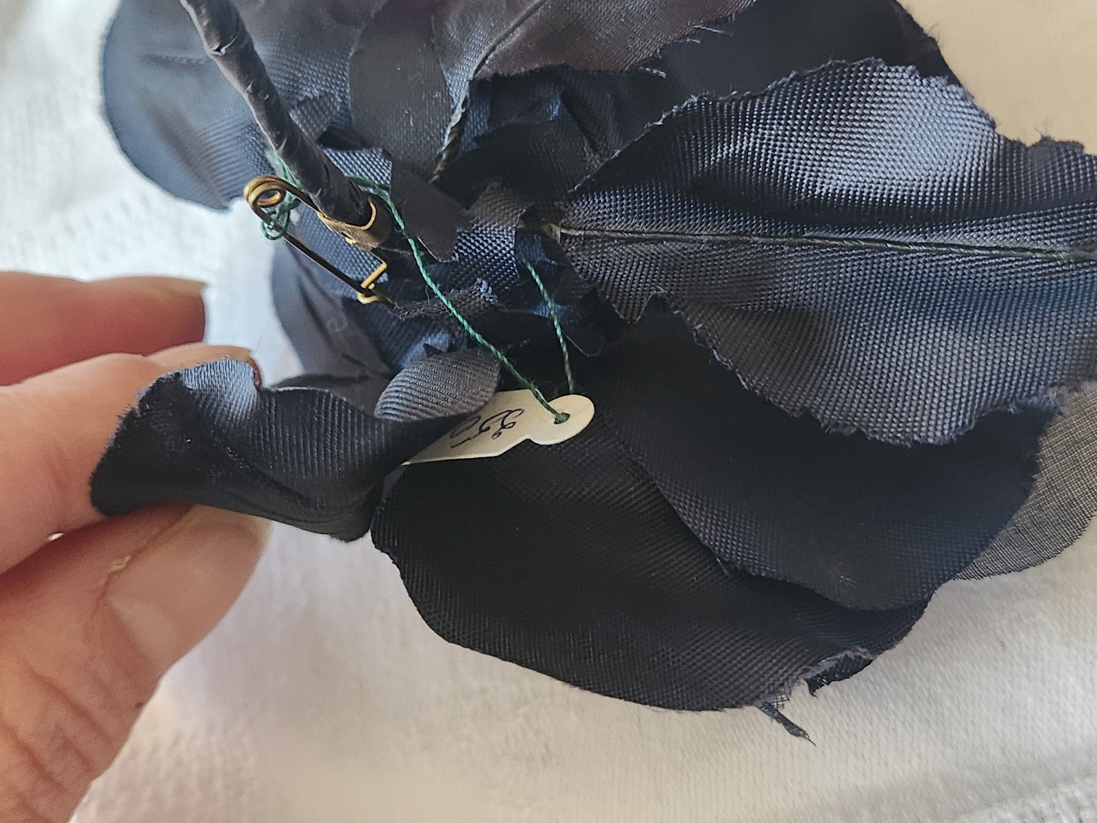 Grosse fleur ancienne noir chapeau sur broche 11, cm T0-12