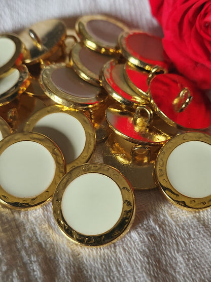 Lot 5 boutons vintage en métal lourd doré créme blanc  à pied  2 cm ref 3337